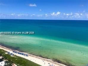 A11838362 — Miami Beach — 44