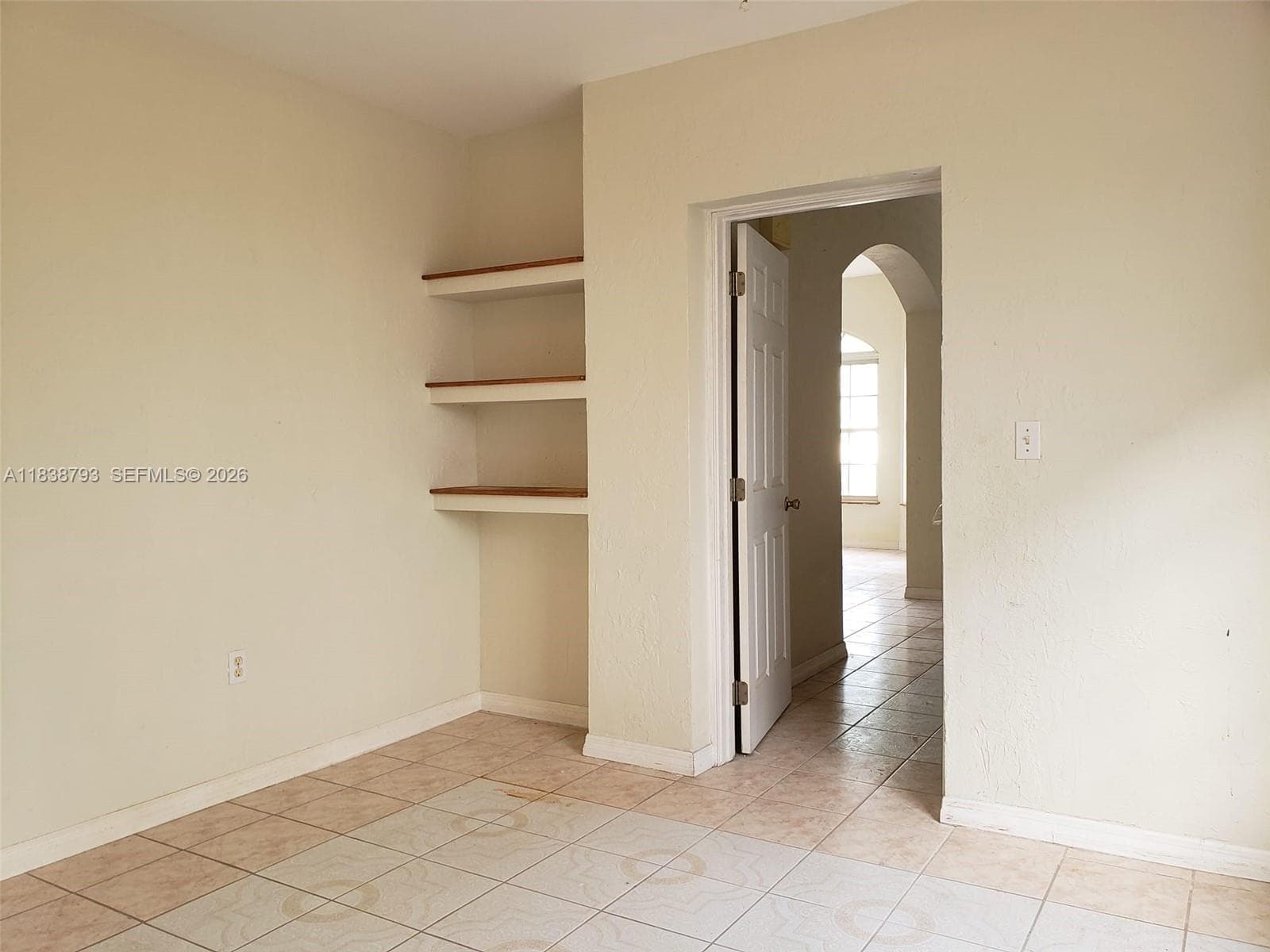A11838793 — Miami Beach — 26