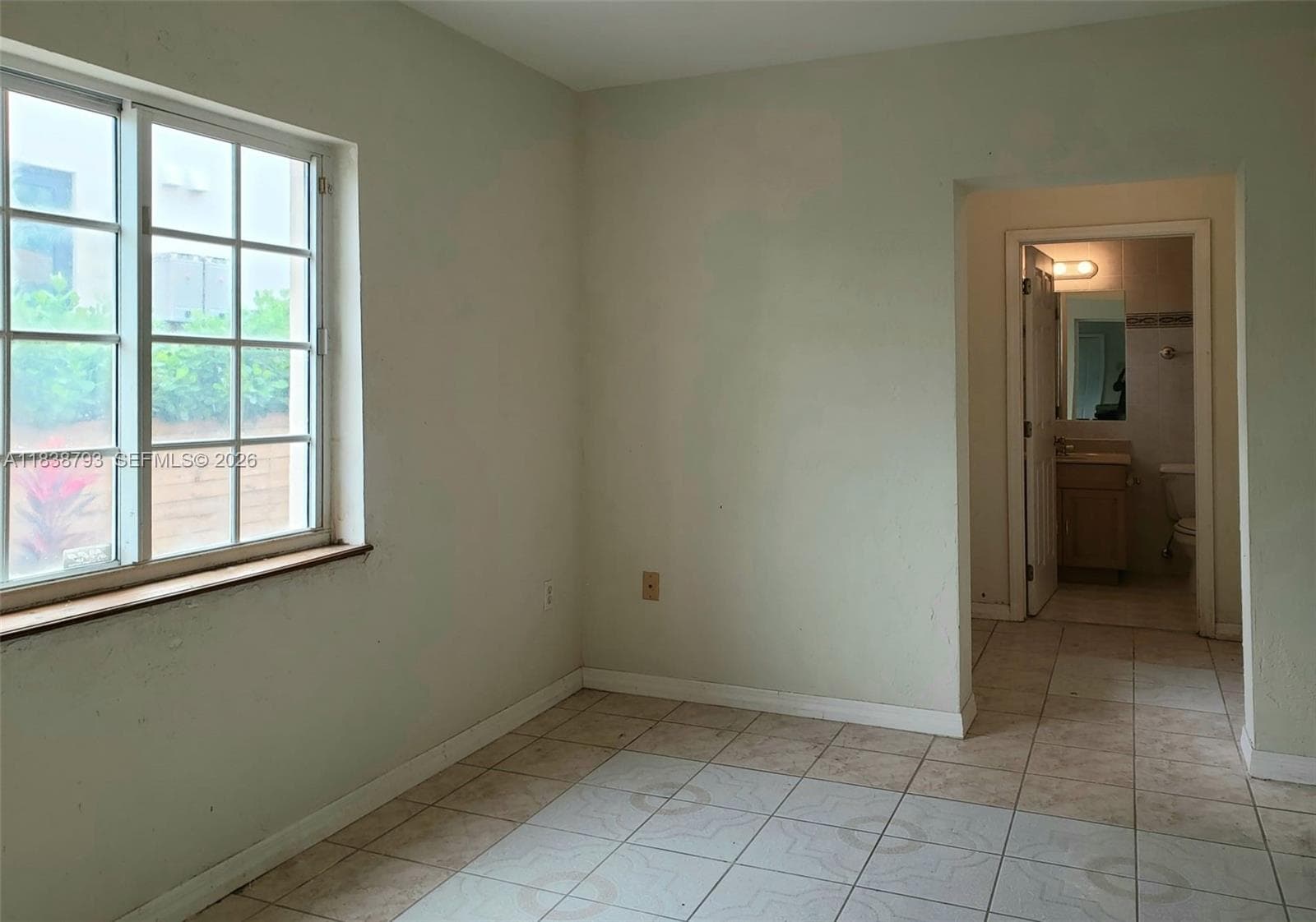 A11838793 — Miami Beach — 20