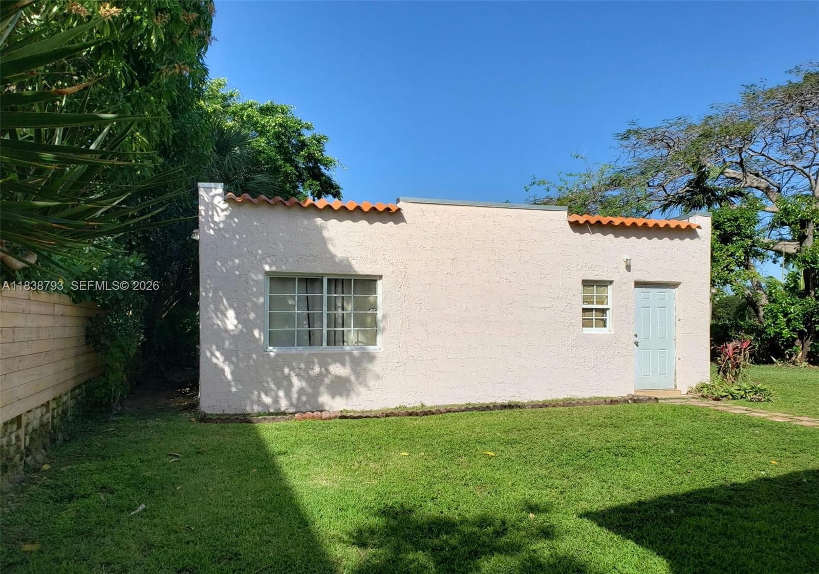 A11838793 — Miami Beach — 15