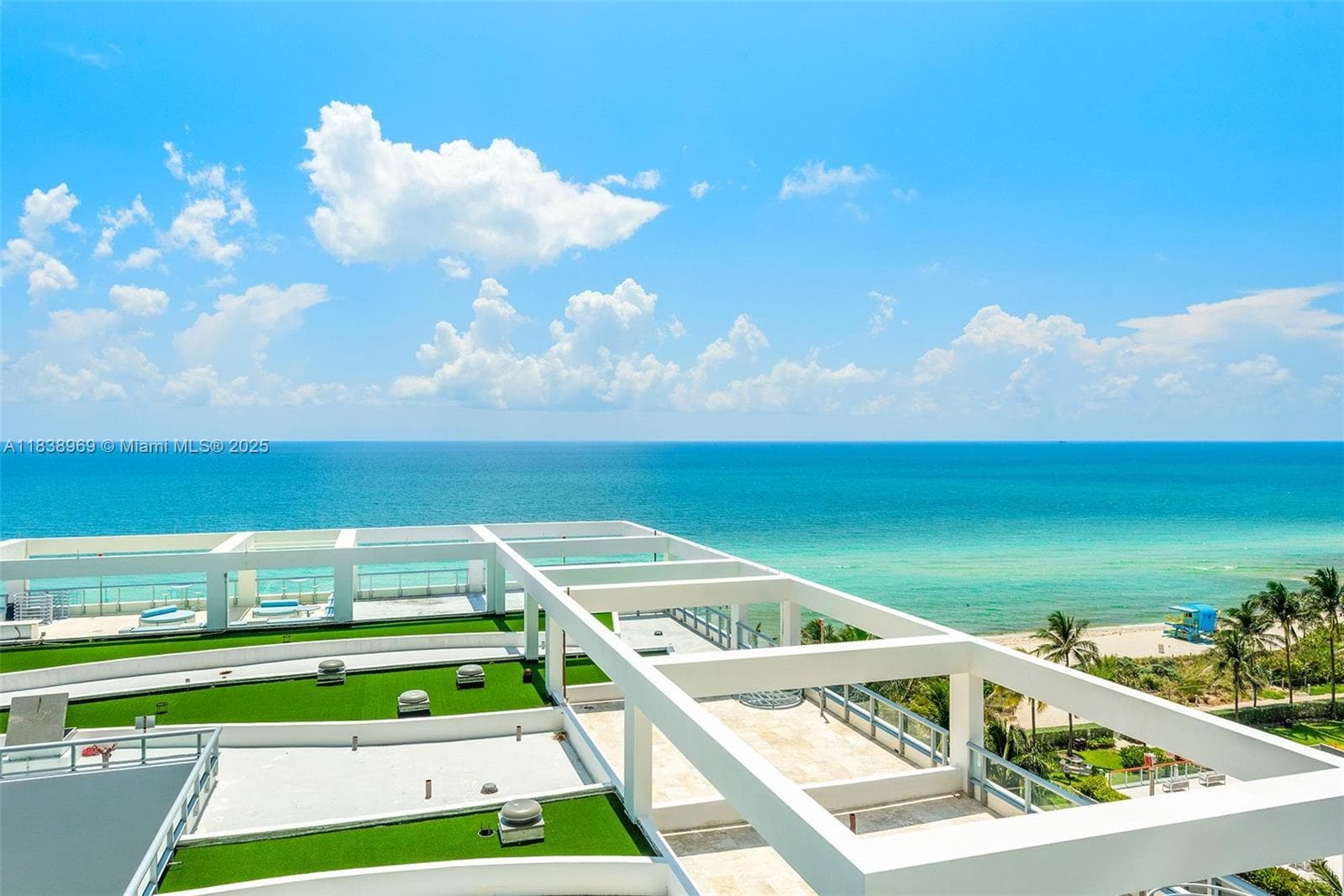 A11838969 — Miami Beach — 20