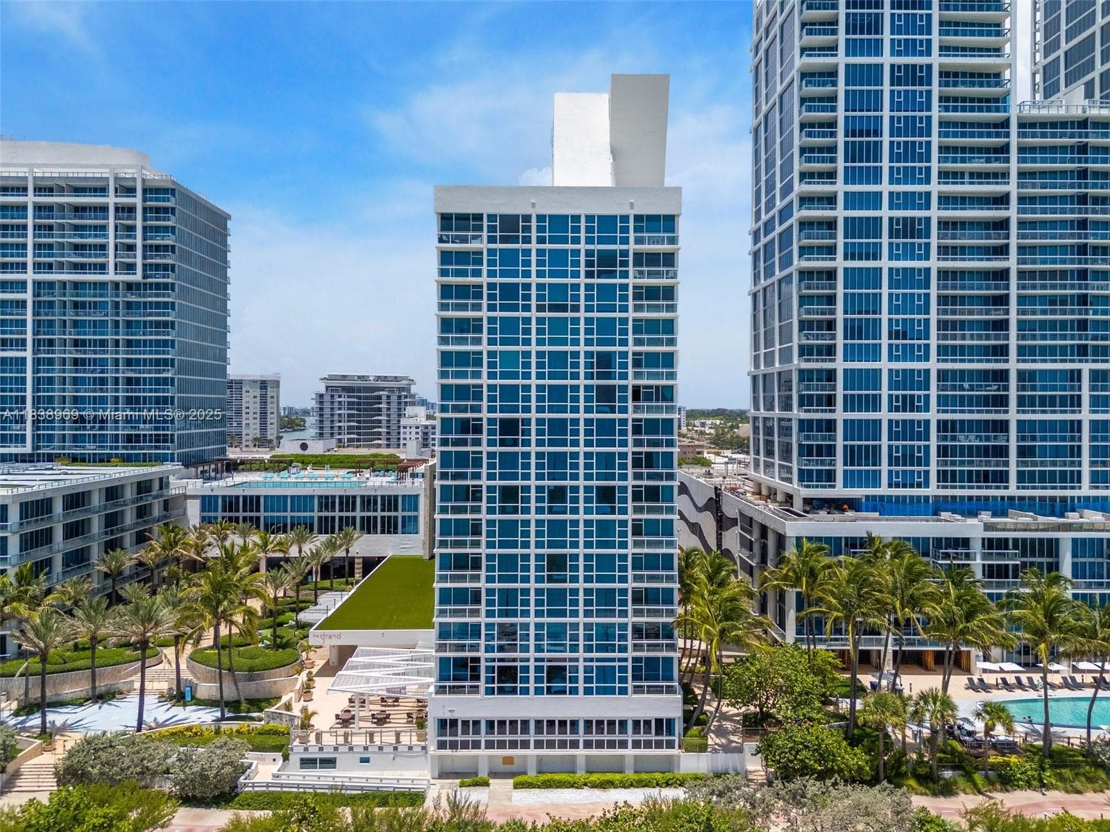 A11838969 — Miami Beach — 65