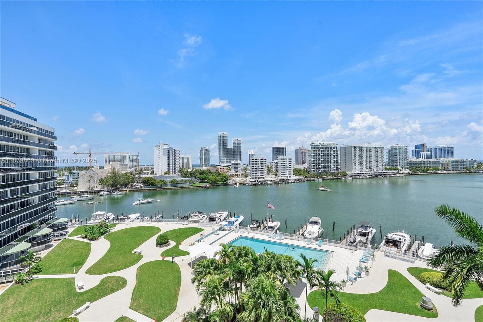 A11839863 — Miami Beach — 23
