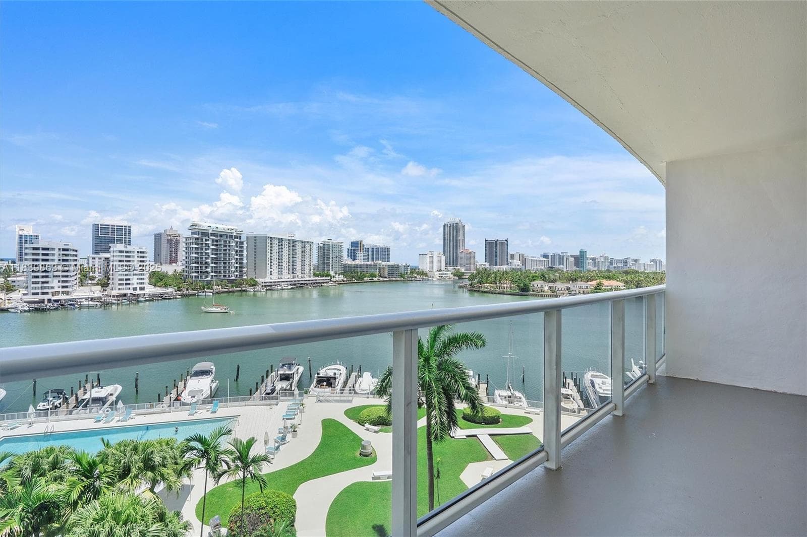 A11839863 — Miami Beach — 22