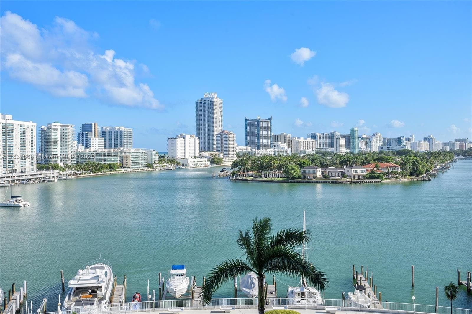 A11839863 — Miami Beach — 50