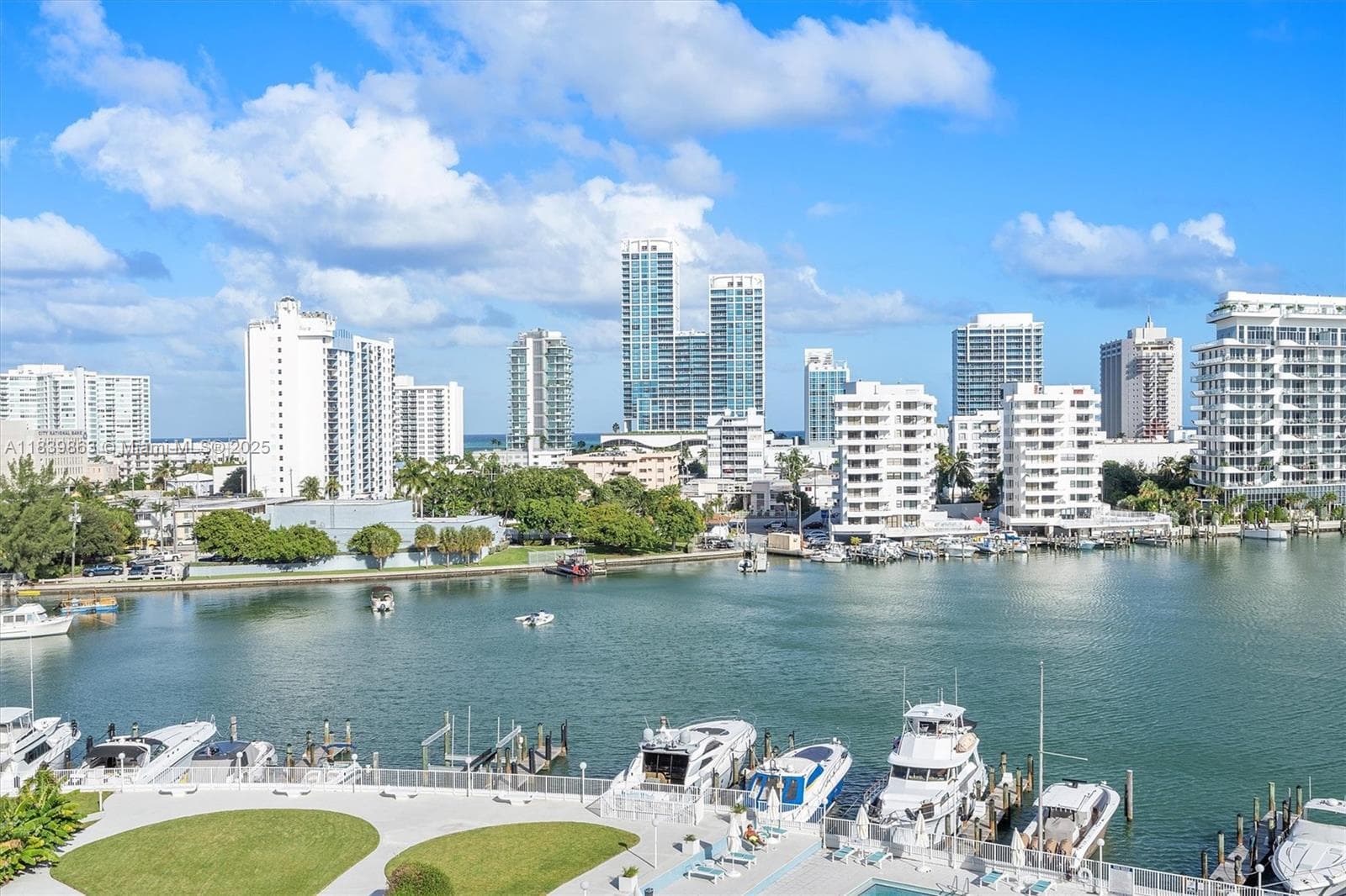 A11839863 — Miami Beach — 44