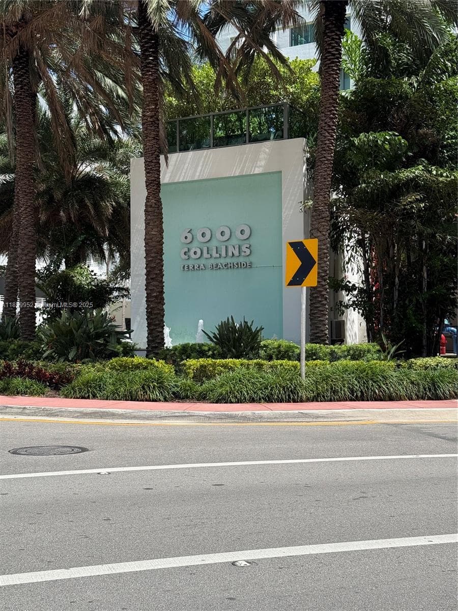 A11839952 — Miami Beach