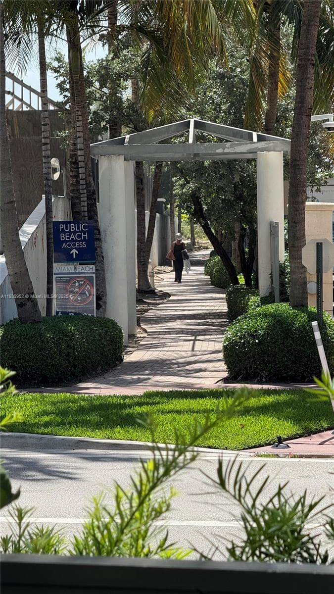 A11839952 — Miami Beach — 30