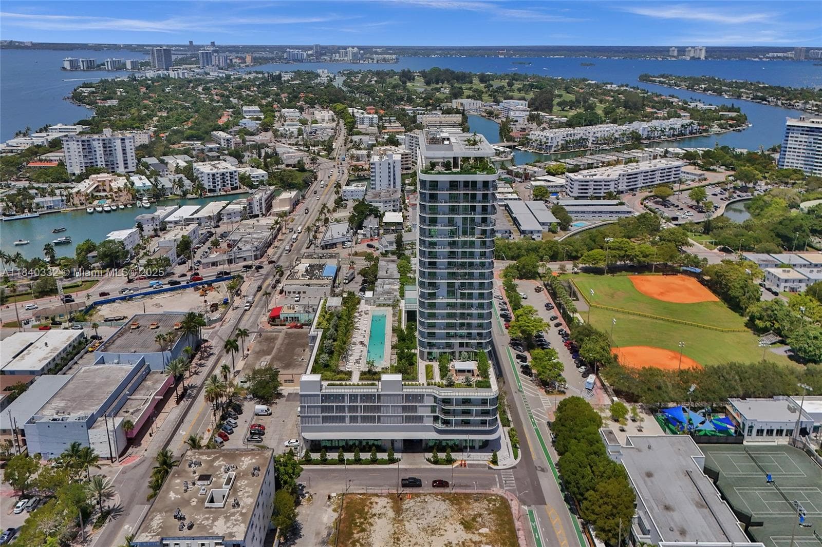 A11840332 — Miami Beach — 6
