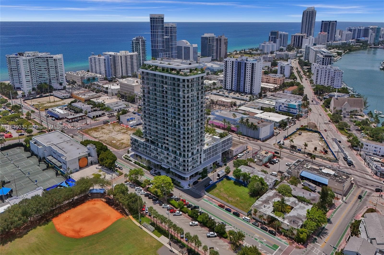 A11840332 — Miami Beach — 7