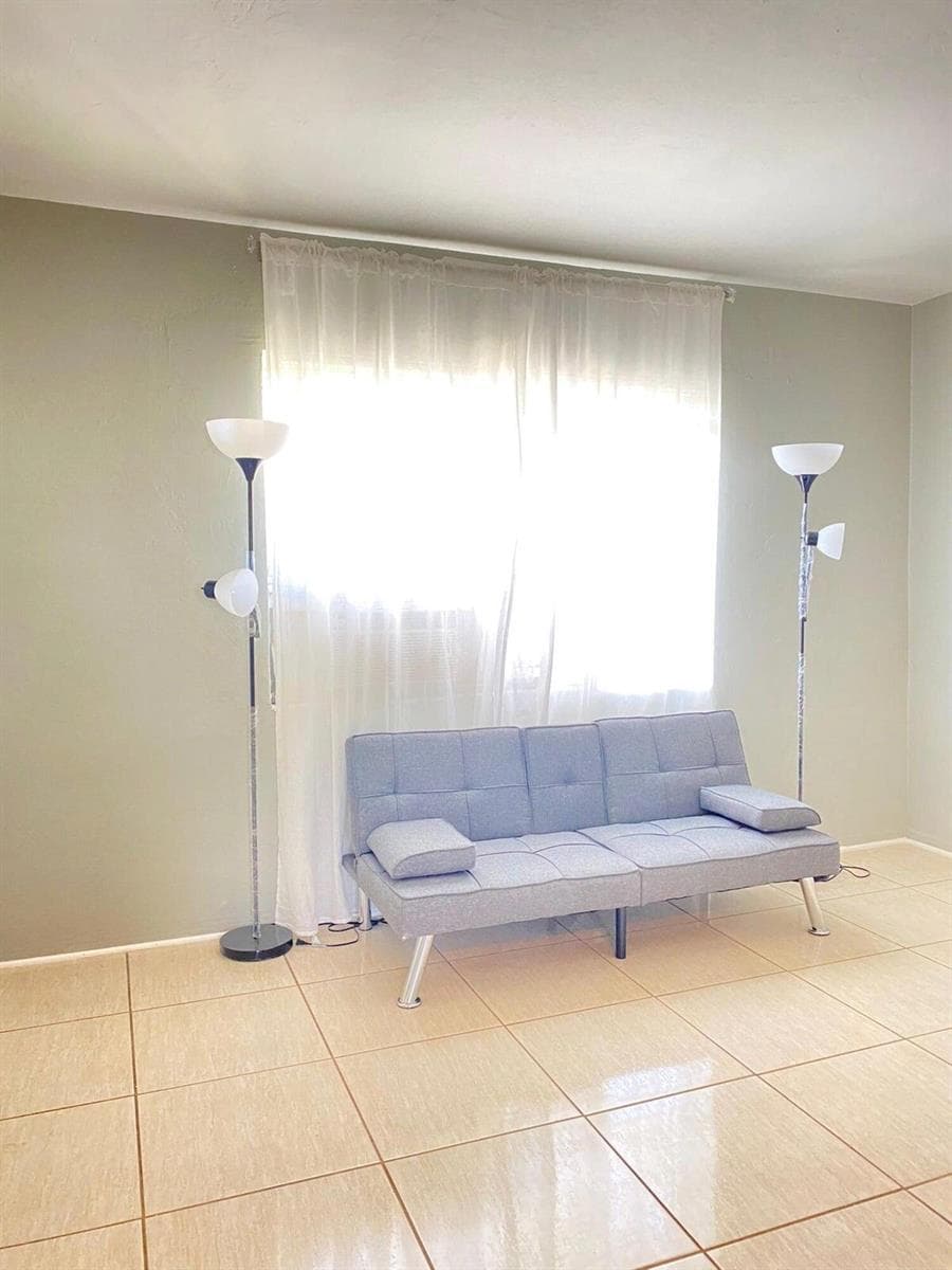 R11107862 — Miami Beach — 3