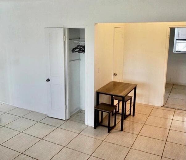 R11107862 — Miami Beach — 14