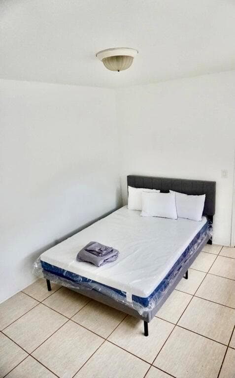 R11107862 — Miami Beach — 15