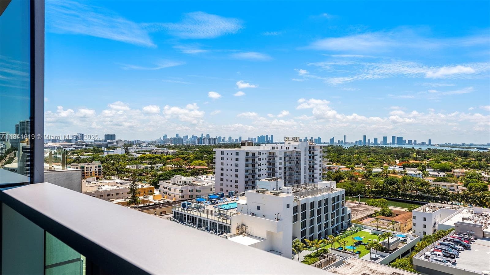 A11841619 — Miami Beach — 23