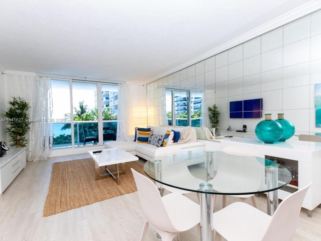 A11841623 — Miami Beach — 6