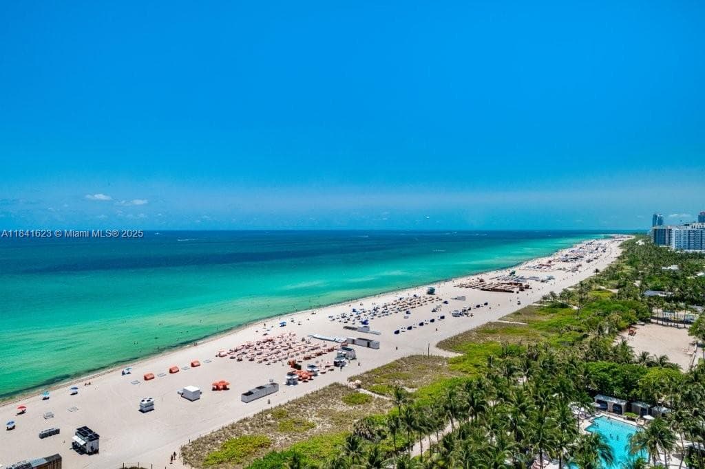 A11841623 — Miami Beach — 17