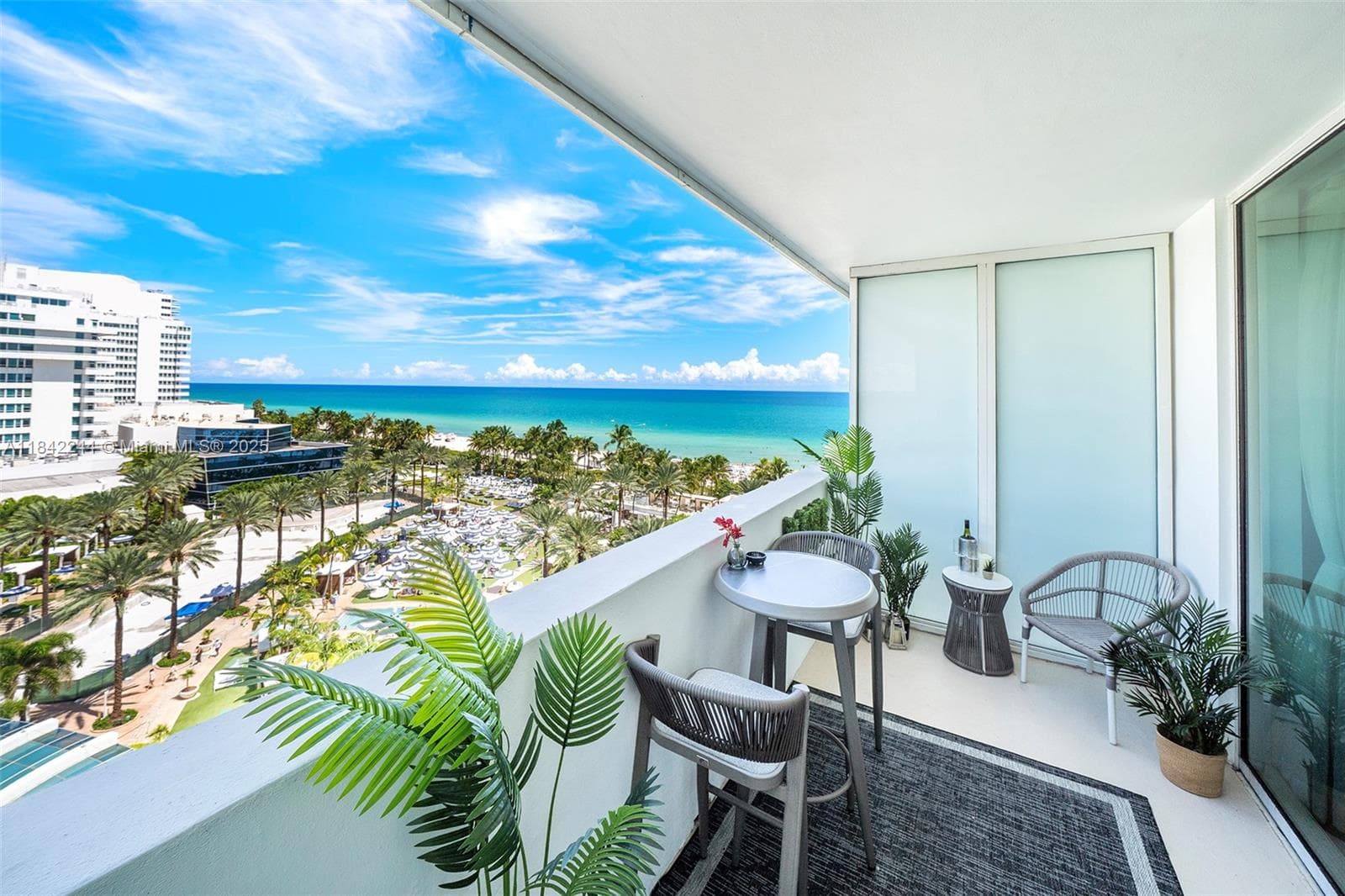 A11842244 — Miami Beach — 27