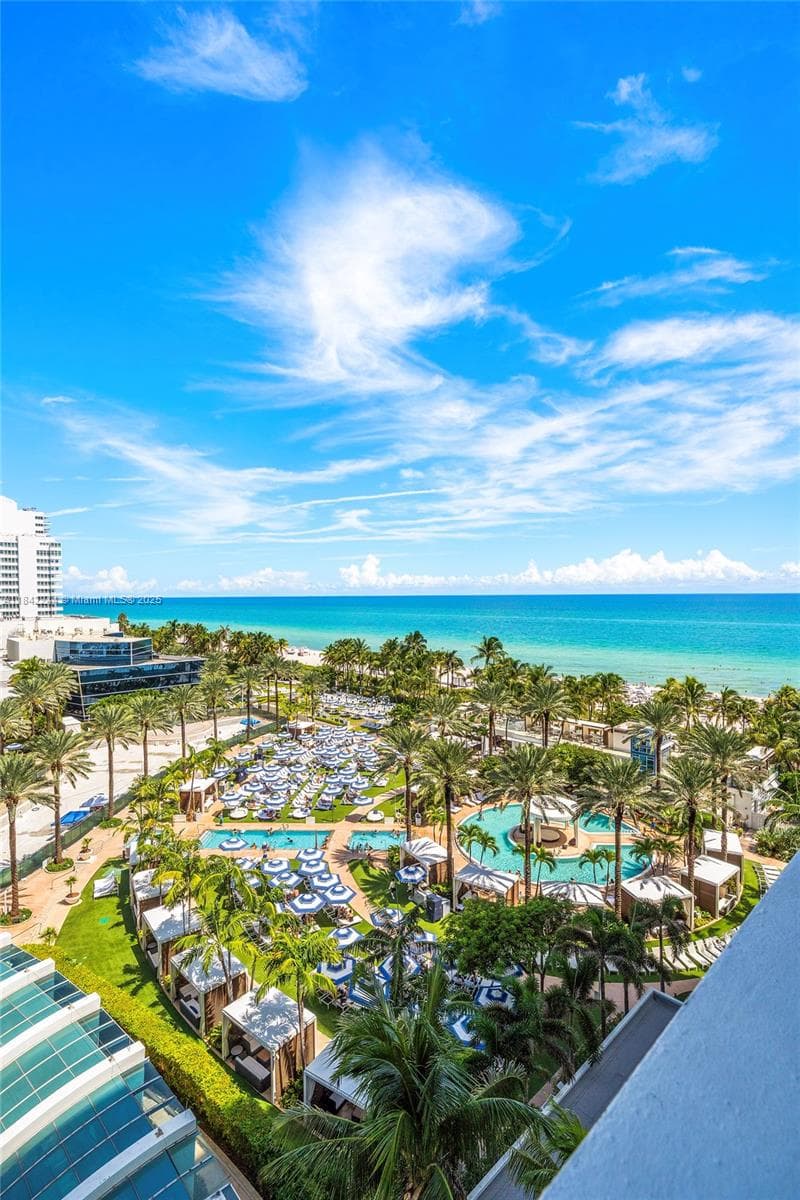 A11842244 — Miami Beach — 26