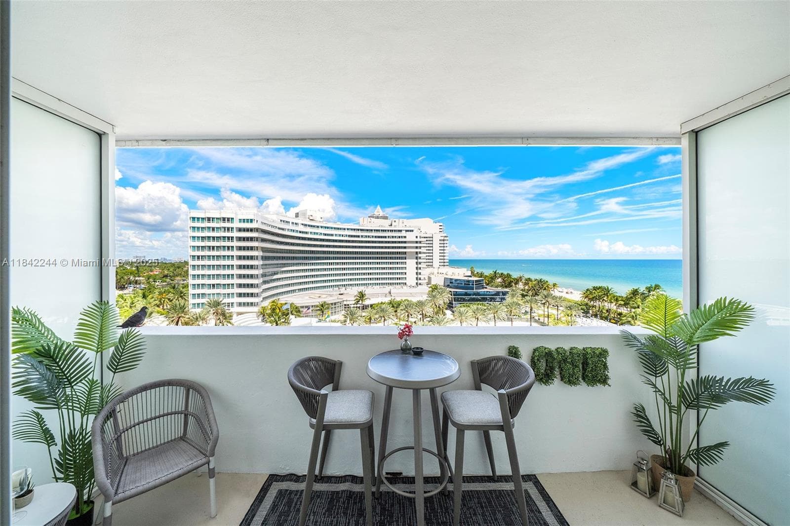 A11842244 — Miami Beach — 22