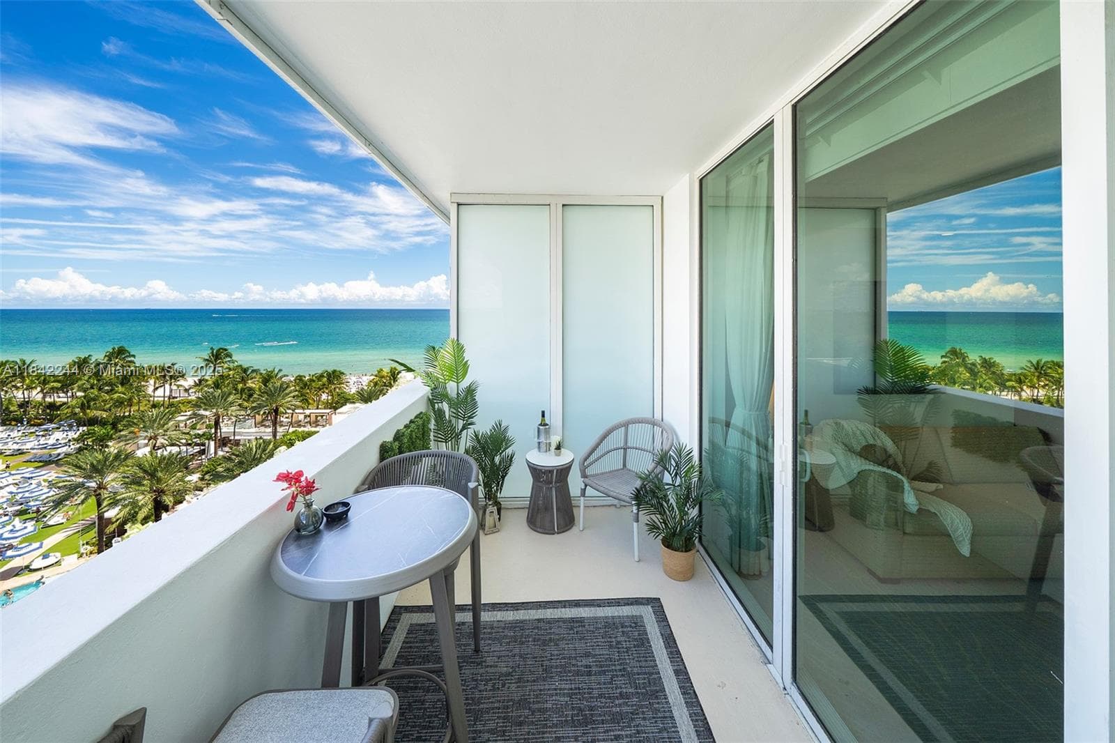 A11842244 — Miami Beach — 29