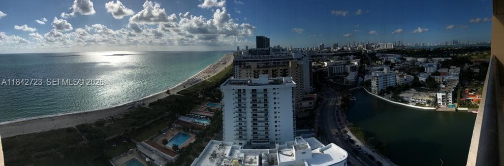A11842723 — Miami Beach — 10