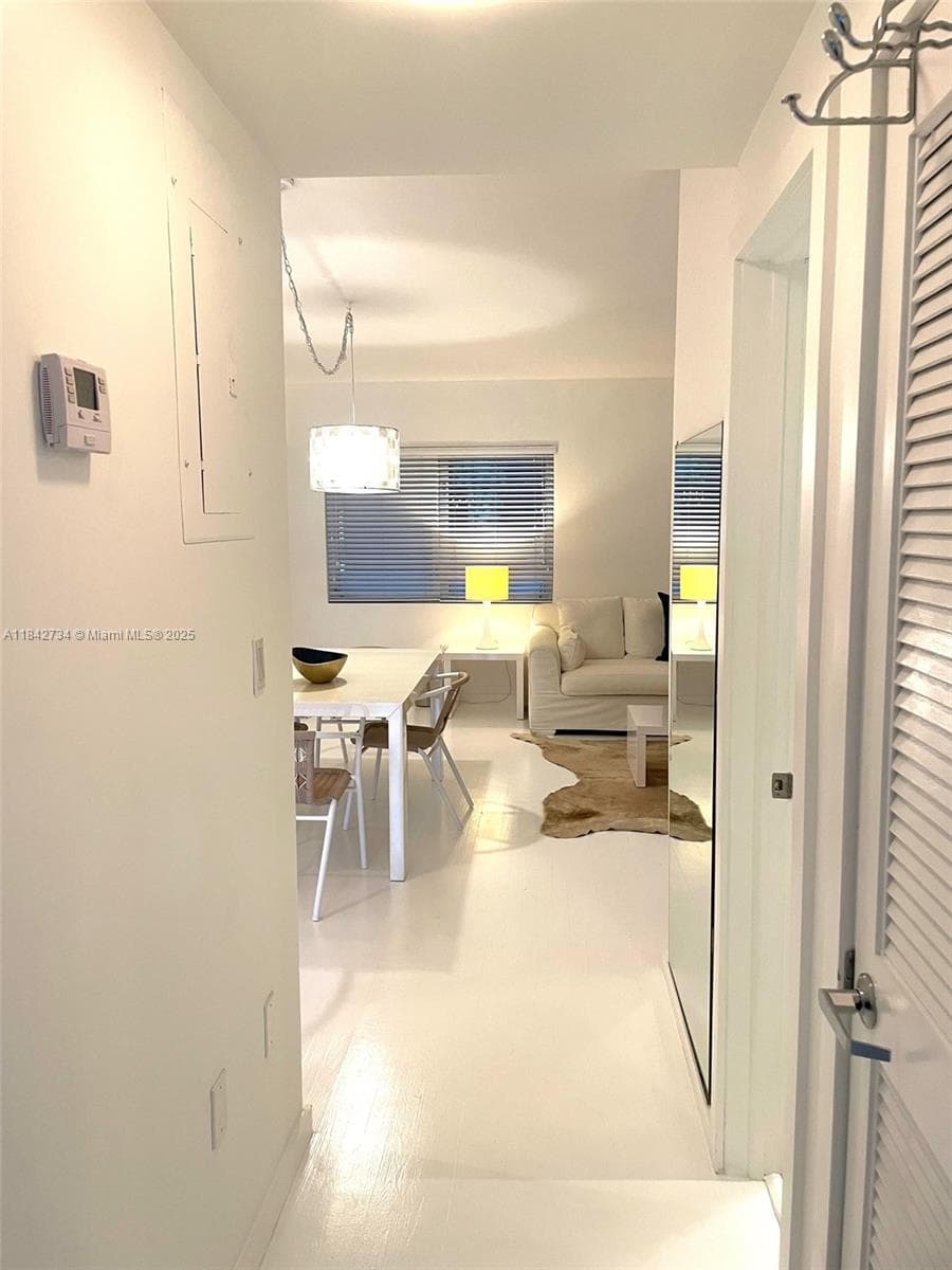 A11842734 — Miami Beach — 16