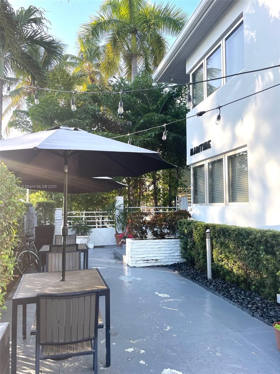 A11842734 — Miami Beach — 20