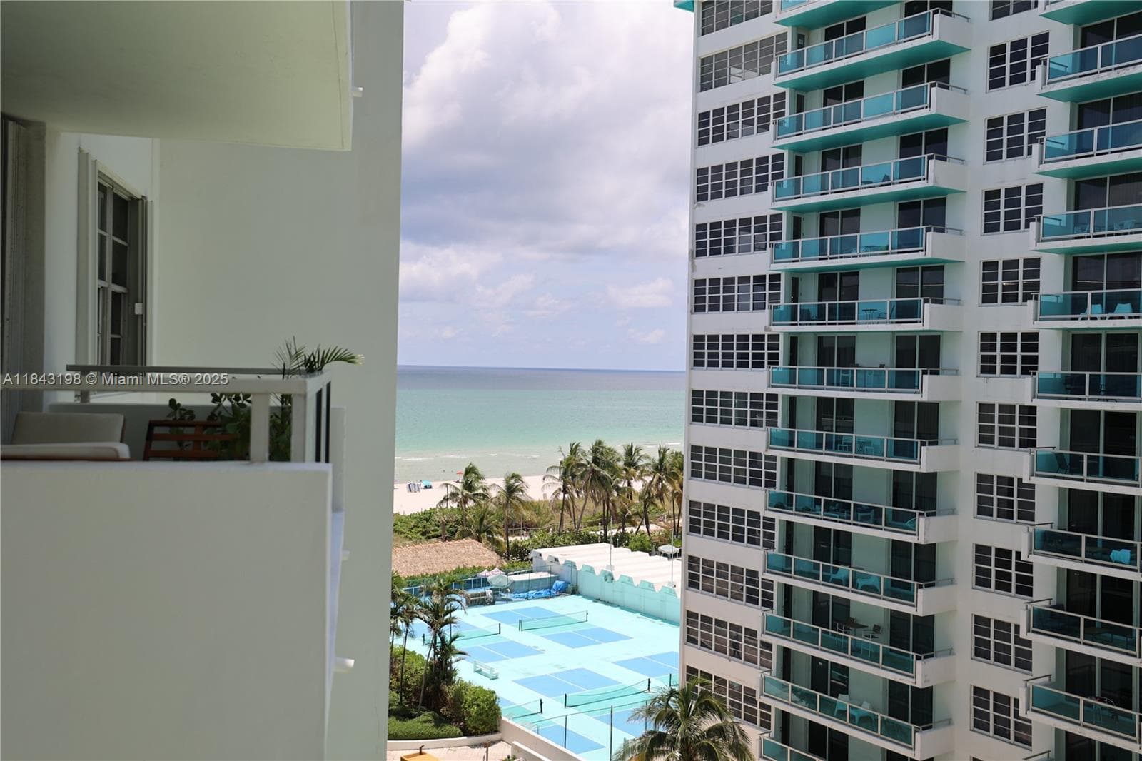 A11843198 — Miami Beach — 17