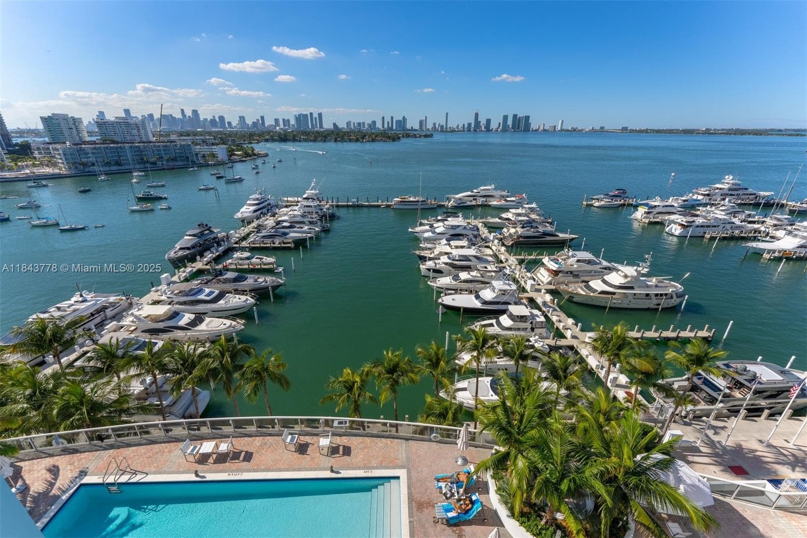 A11843778 — Miami Beach — 26