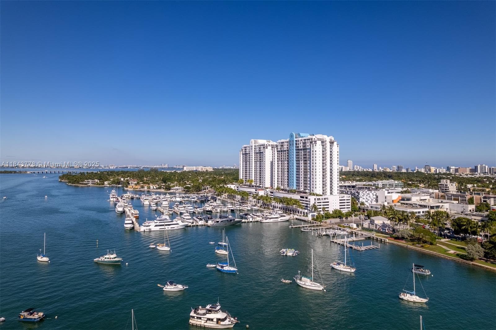 A11843778 — Miami Beach — 32