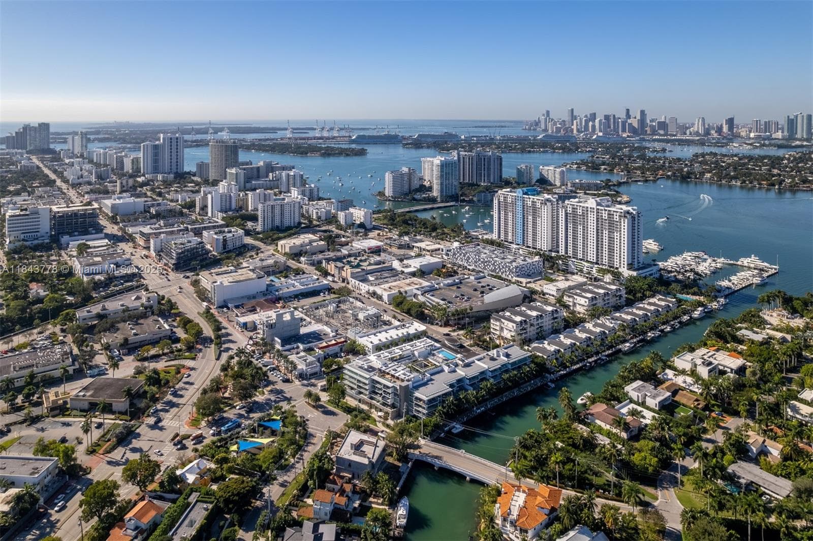 A11843778 — Miami Beach — 30