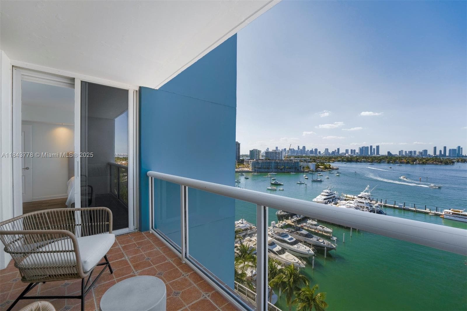 A11843778 — Miami Beach — 29