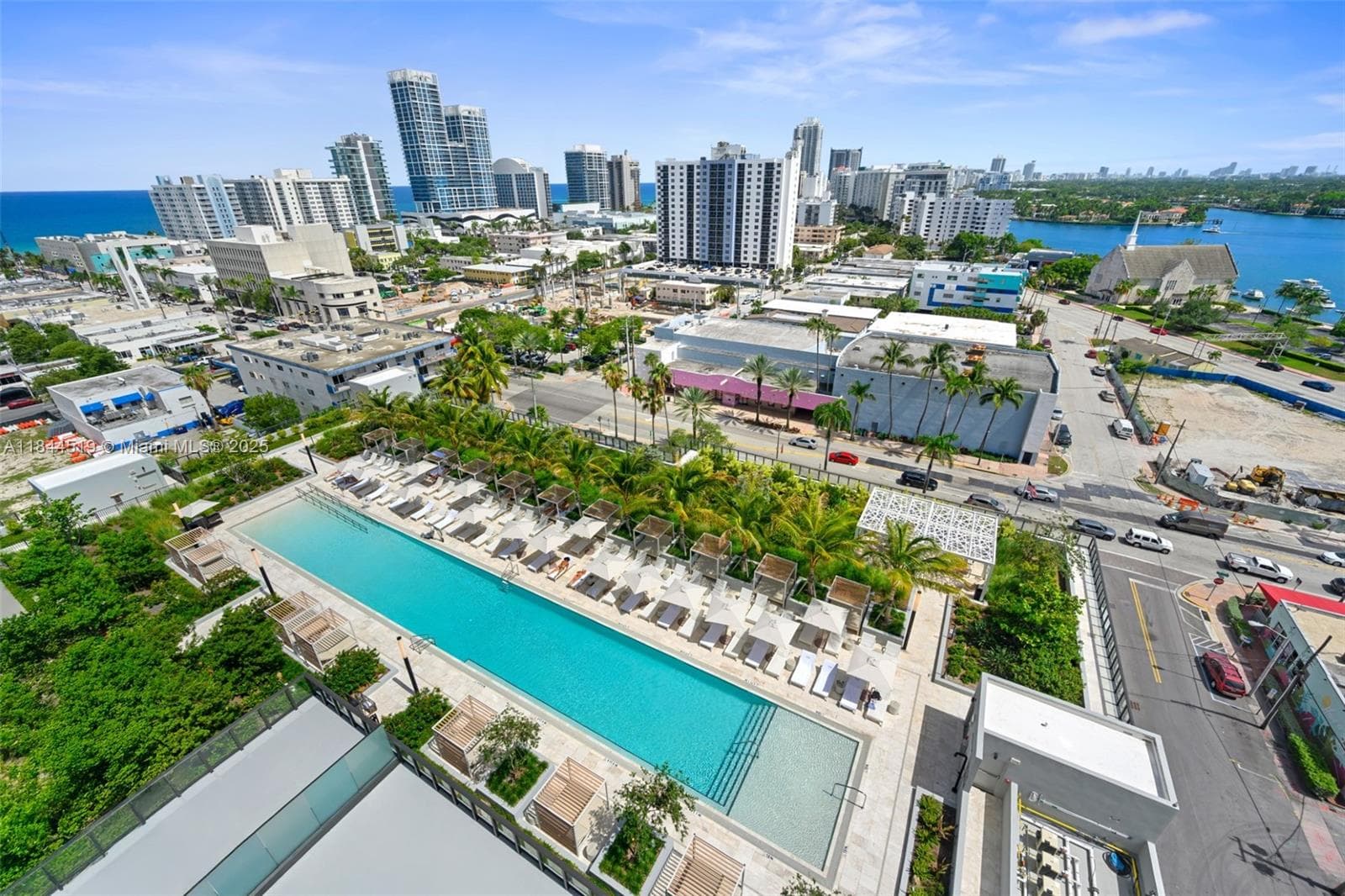 A11844519 — Miami Beach — 24