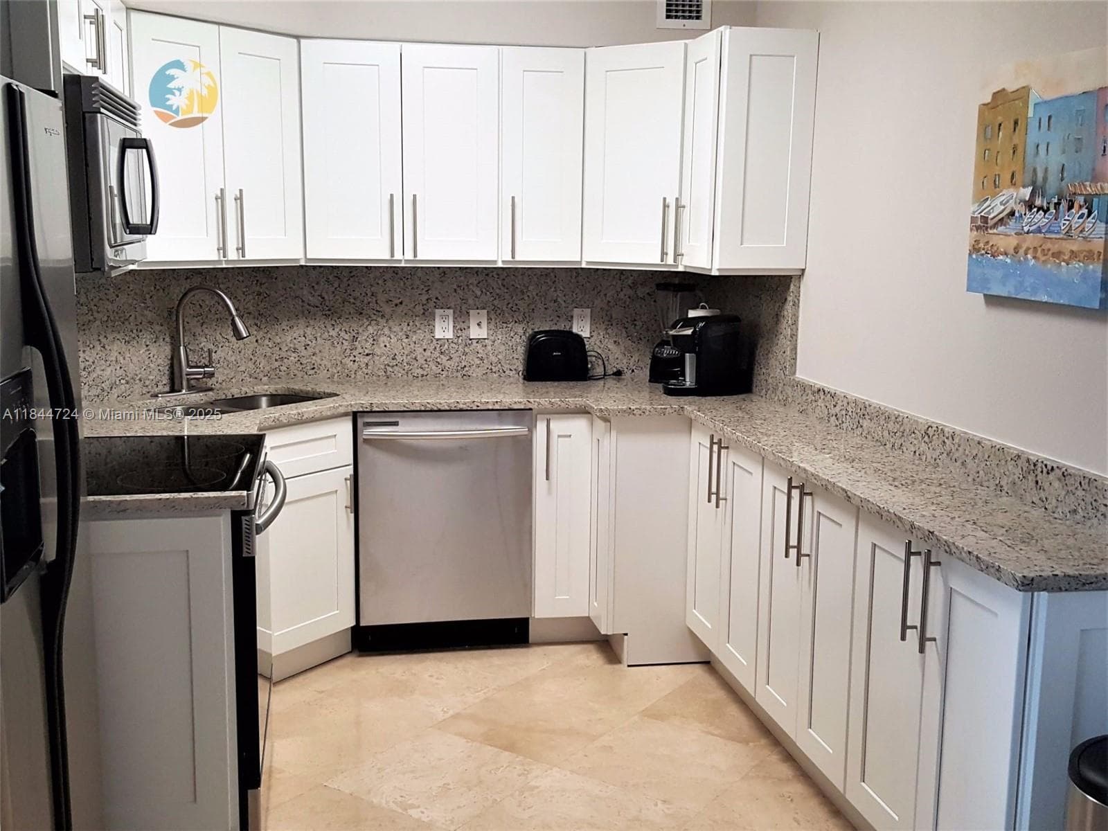 A11844724 — Miami Beach — 7