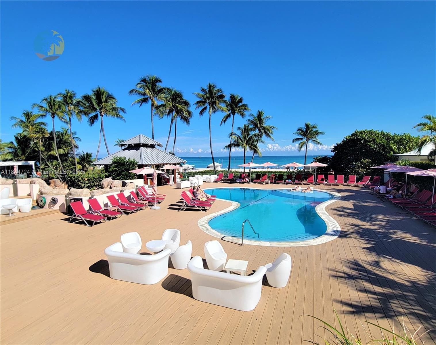A11844724 — Miami Beach — 24