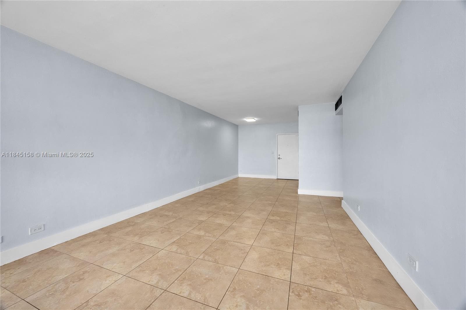 A11845158 — Miami Beach — 27