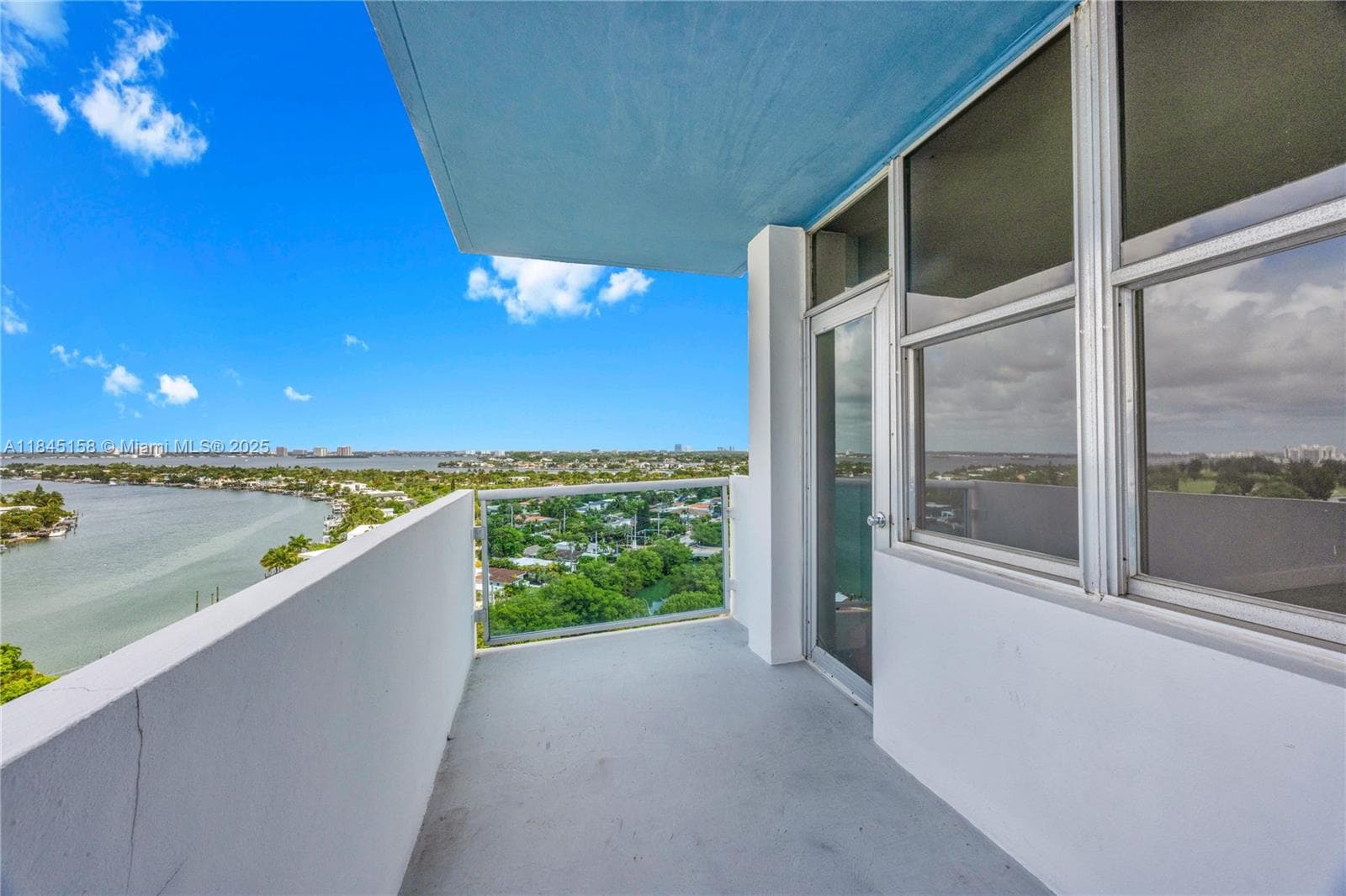 A11845158 — Miami Beach — 22