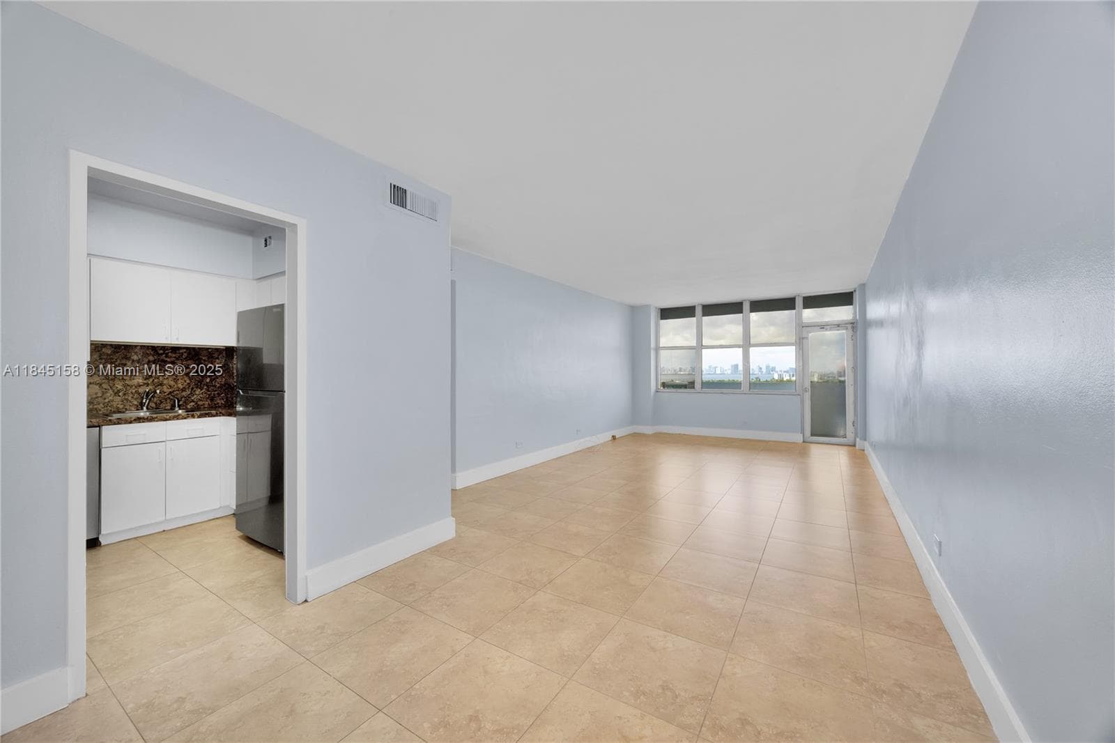 A11845158 — Miami Beach — 3