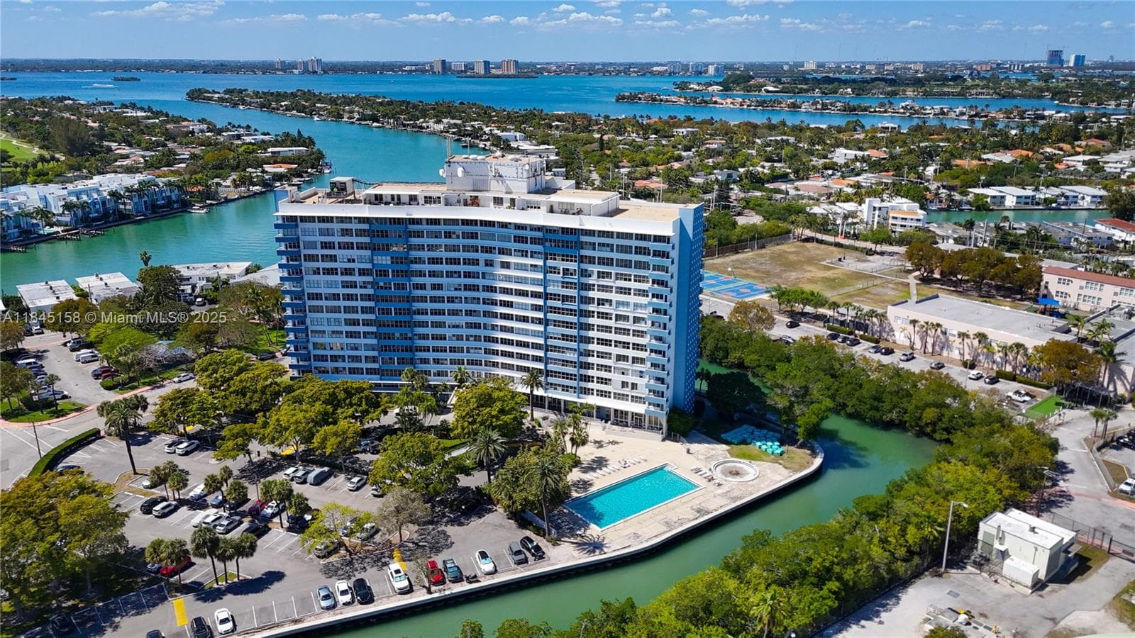 A11845158 — Miami Beach — 20