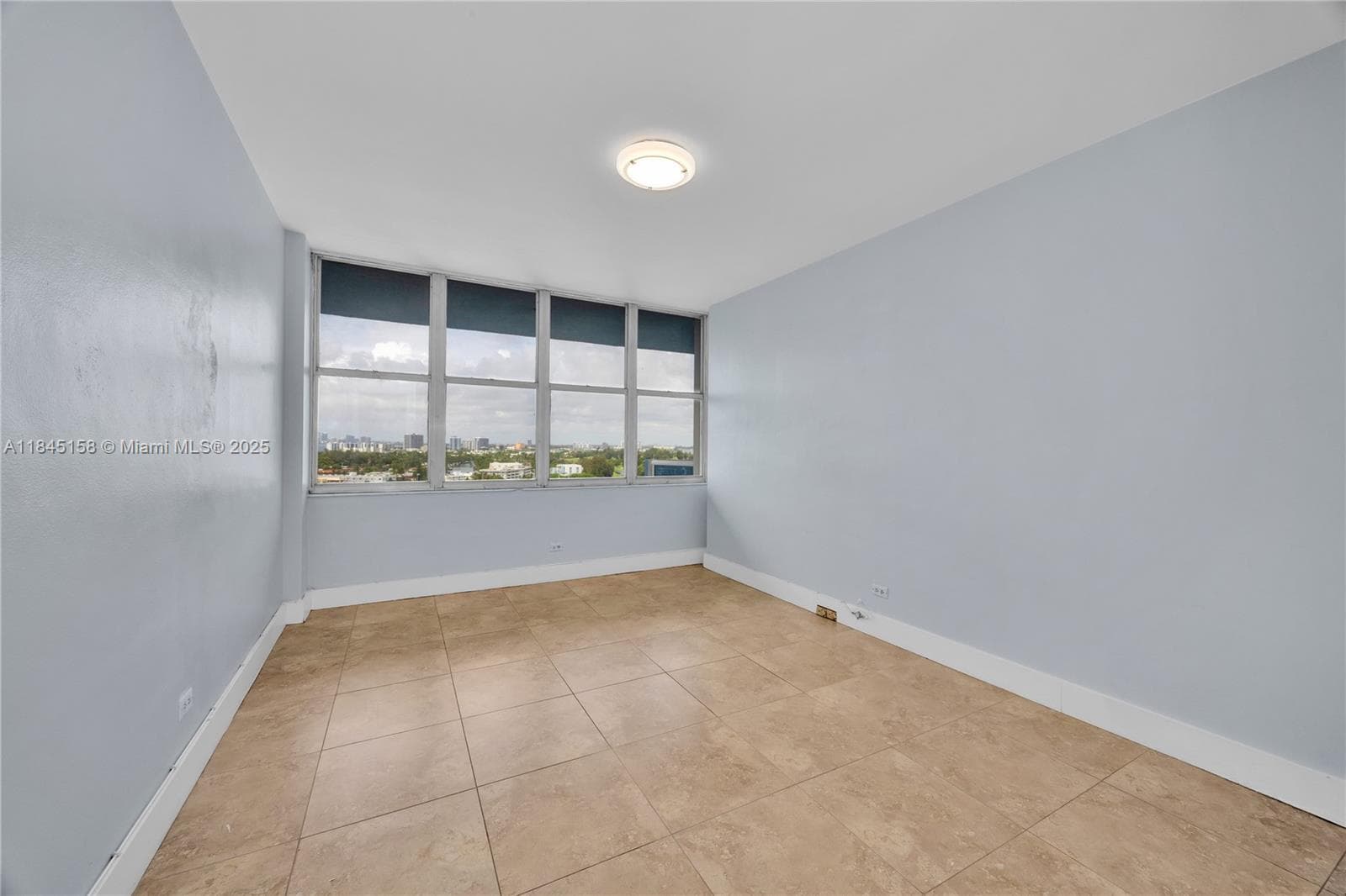 A11845158 — Miami Beach — 8