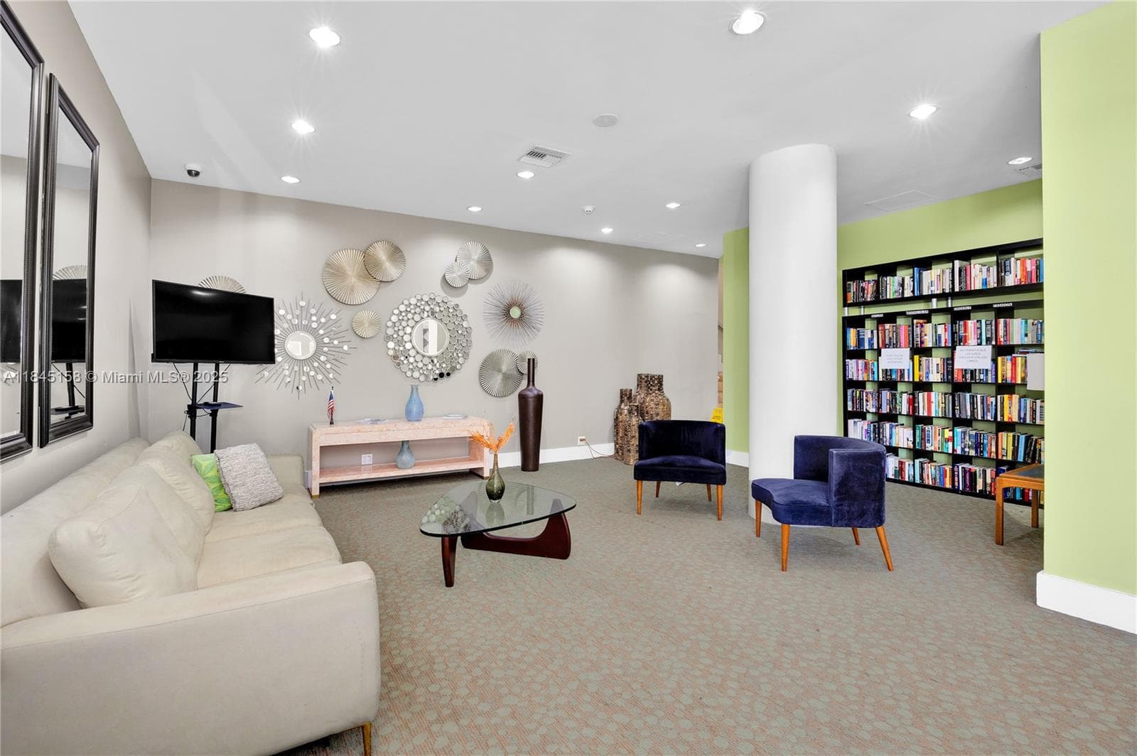 A11845158 — Miami Beach — 21