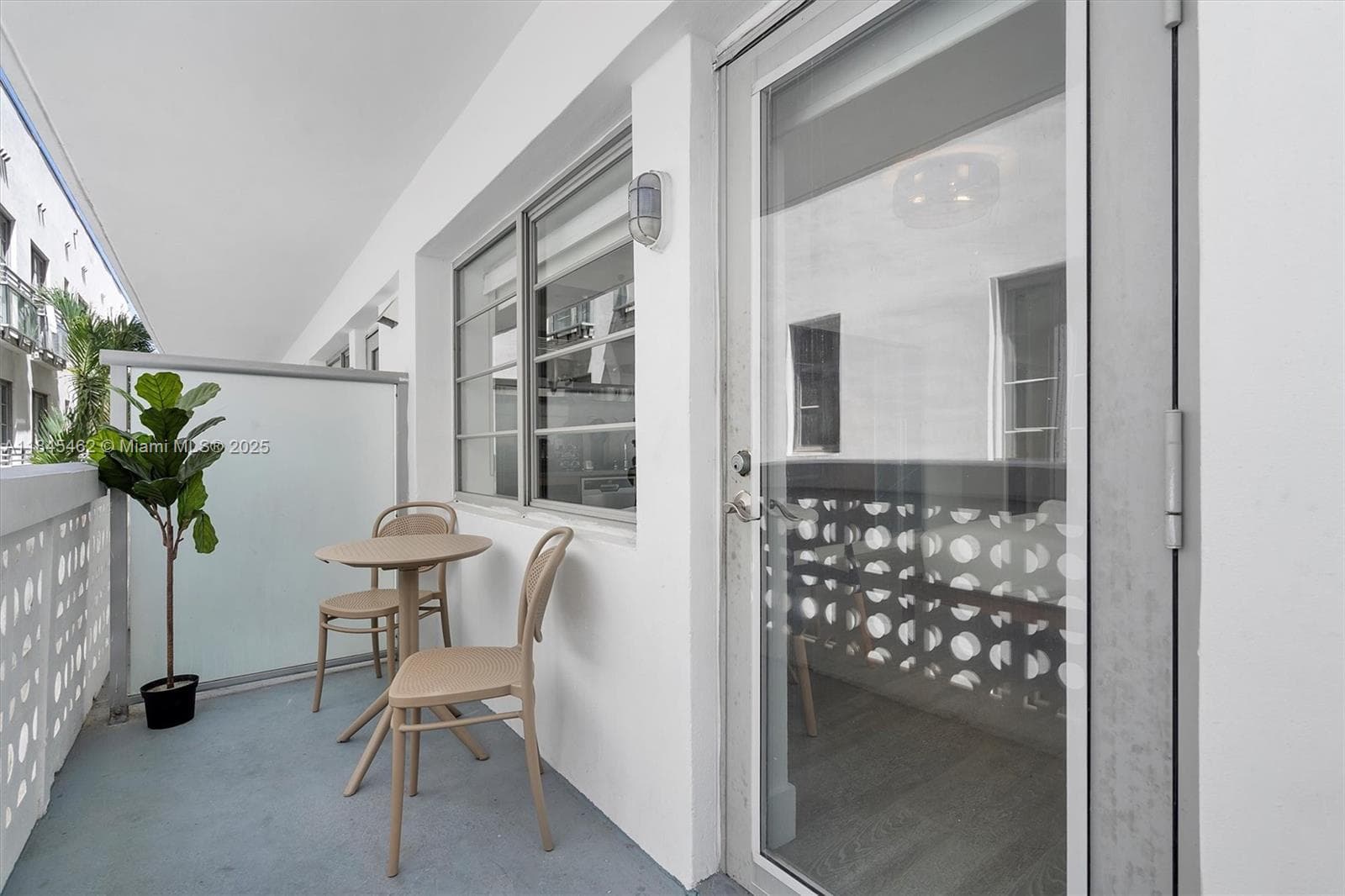 A11845462 — Miami Beach — 18