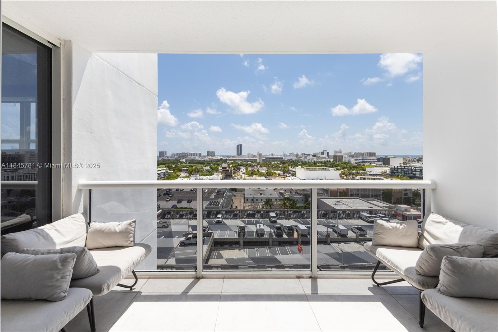 A11845781 — Miami Beach — 23
