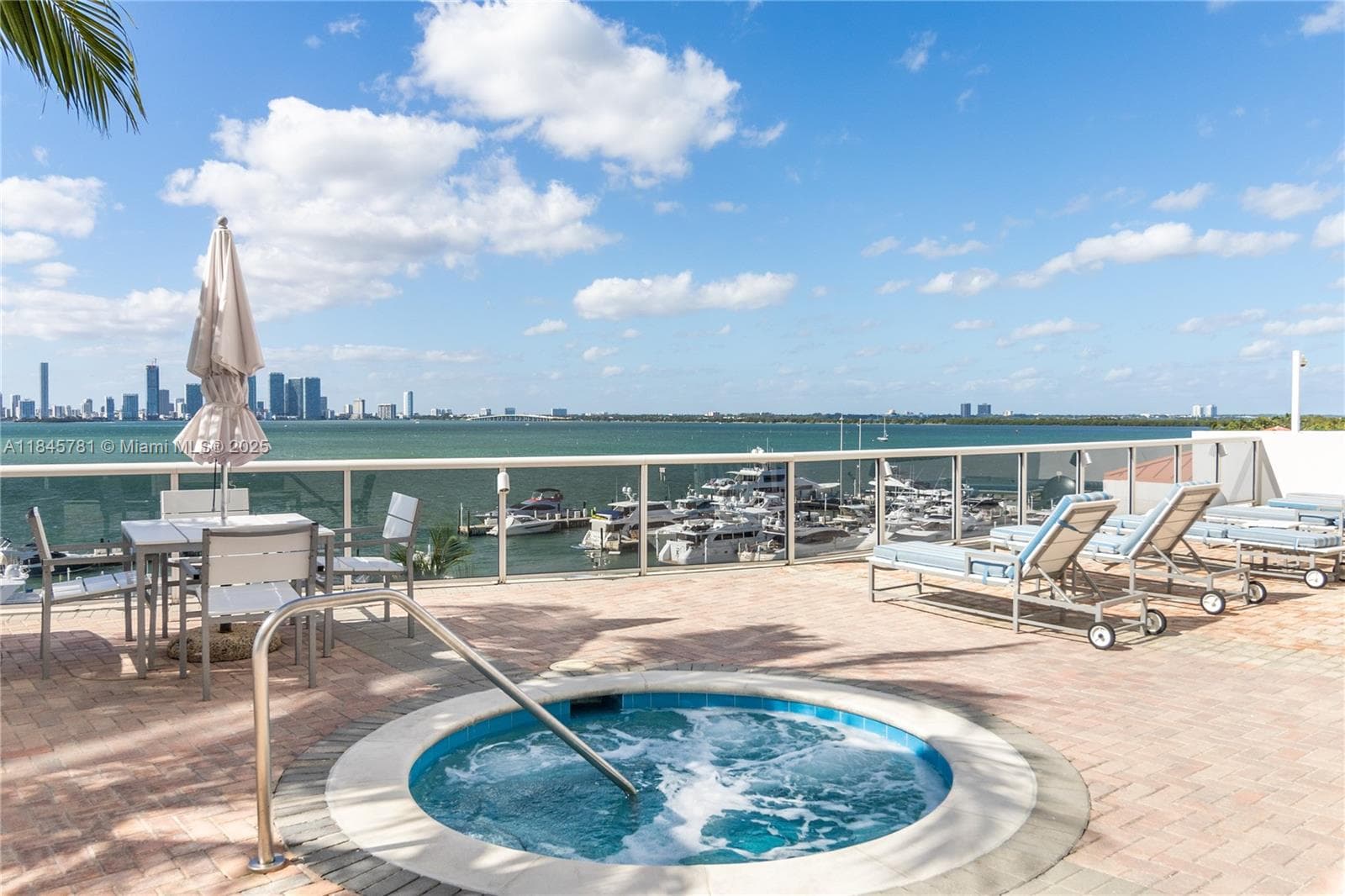 A11845781 — Miami Beach — 31