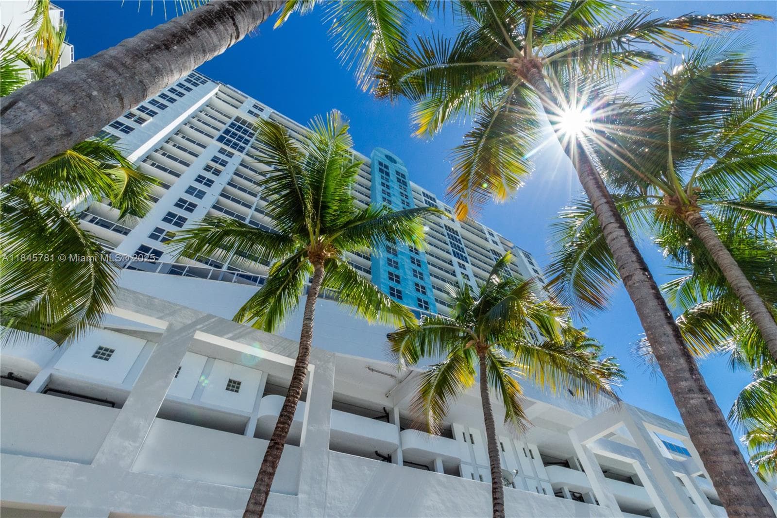 A11845781 — Miami Beach — 29