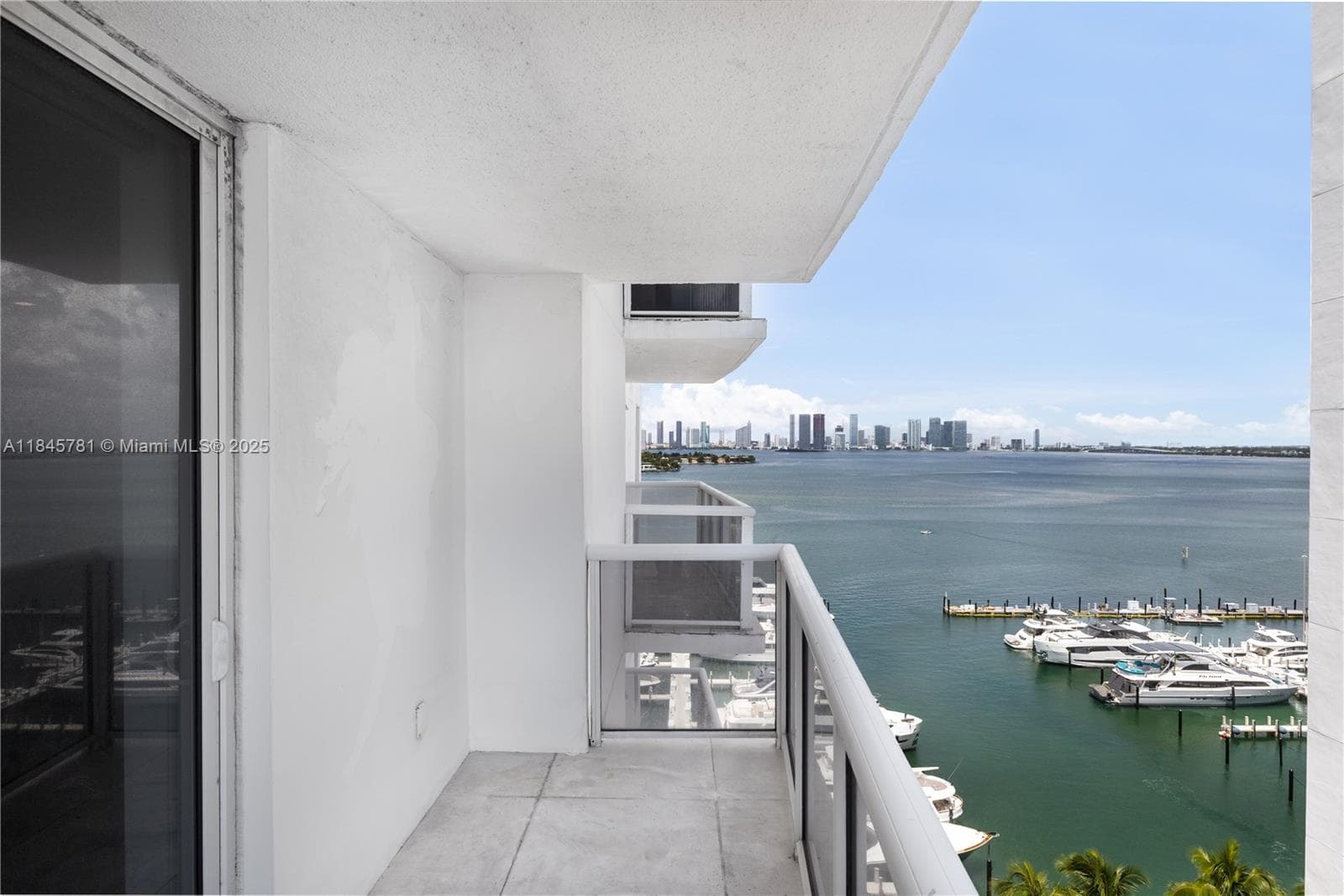 A11845781 — Miami Beach — 4