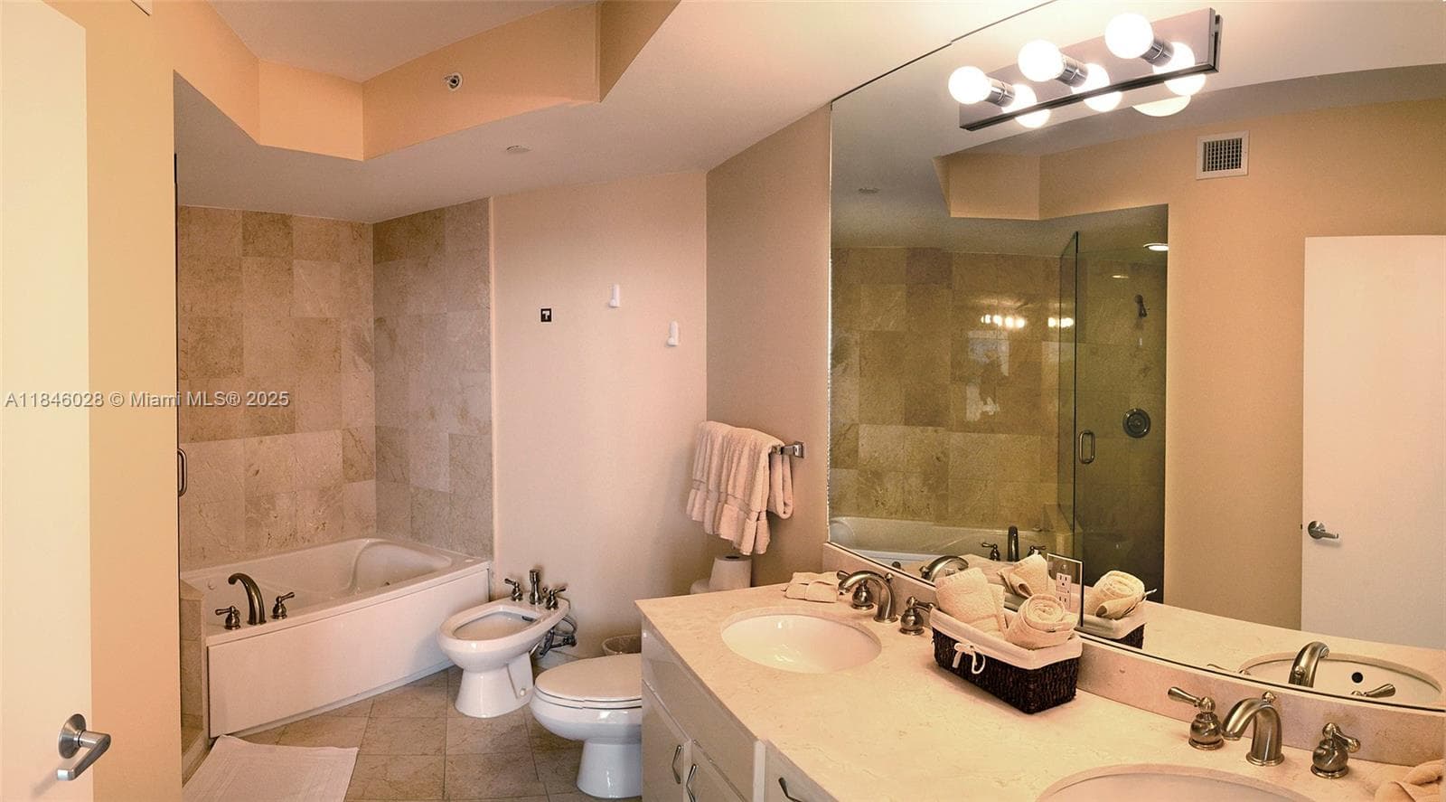 A11846028 — Miami Beach — 5
