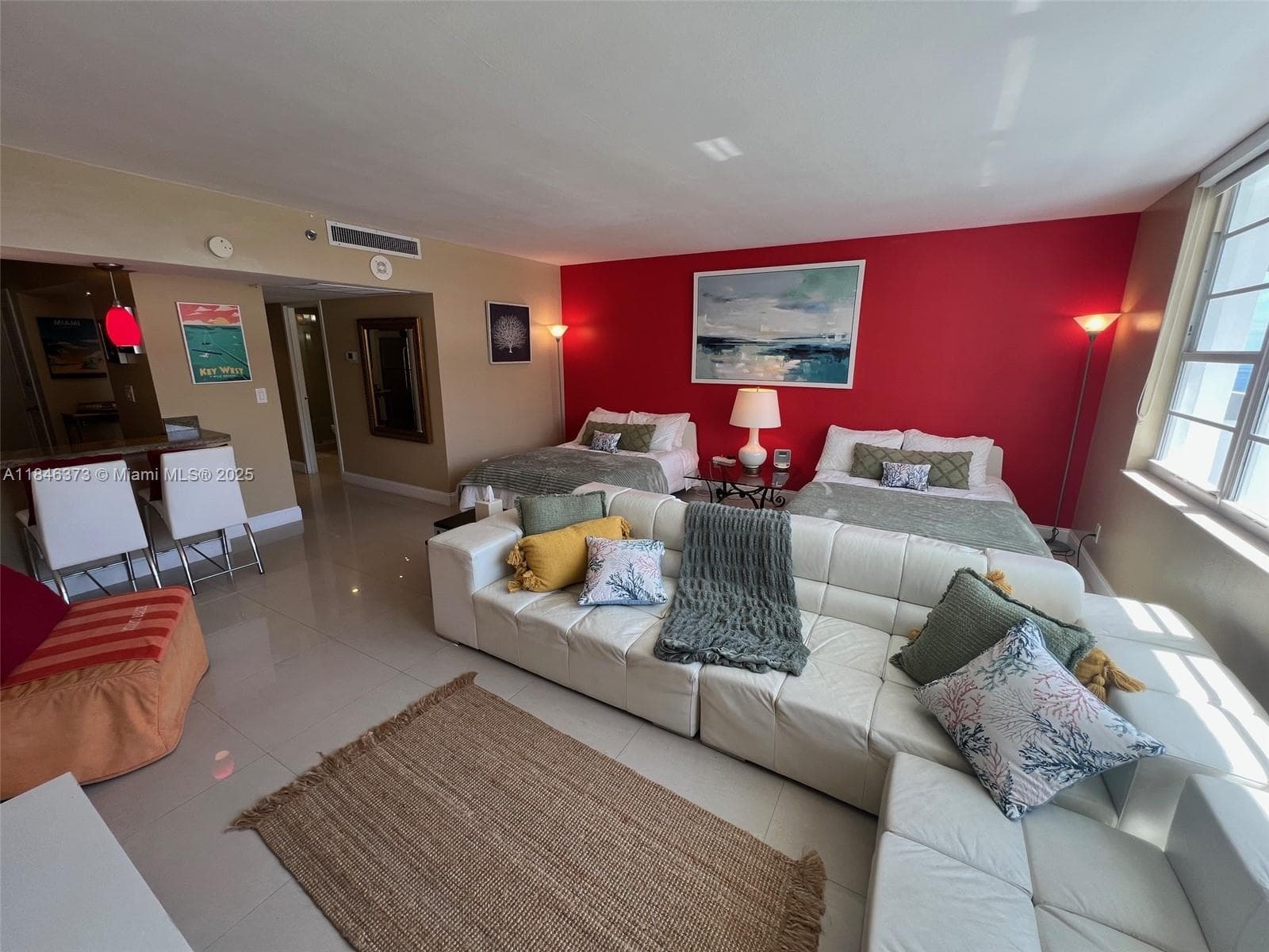 A11846373 — Miami Beach — 13