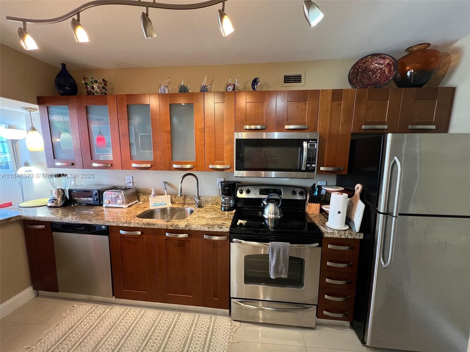 A11846373 — Miami Beach — 17