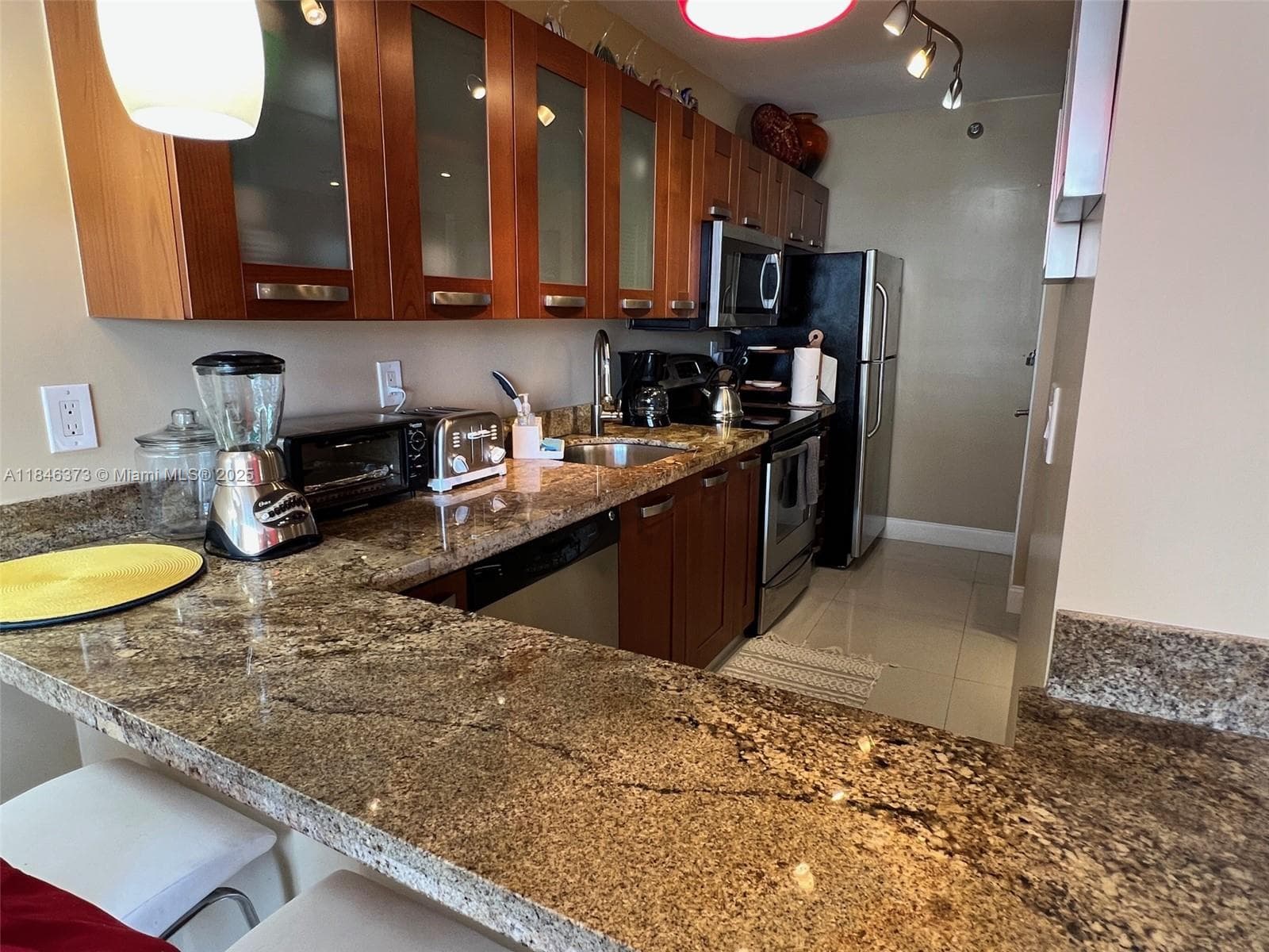 A11846373 — Miami Beach — 18